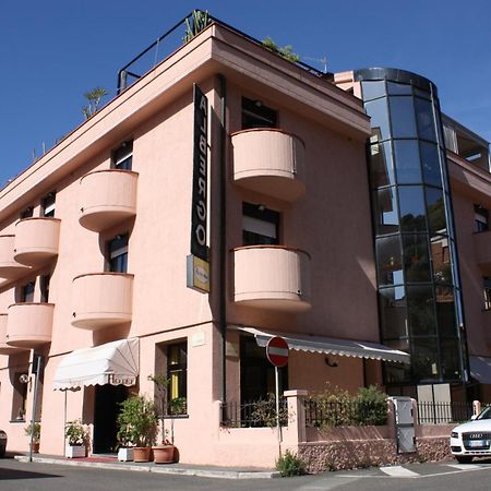 Hotel Aurora 카스틸리오네 델라 페스카이아 외부 사진